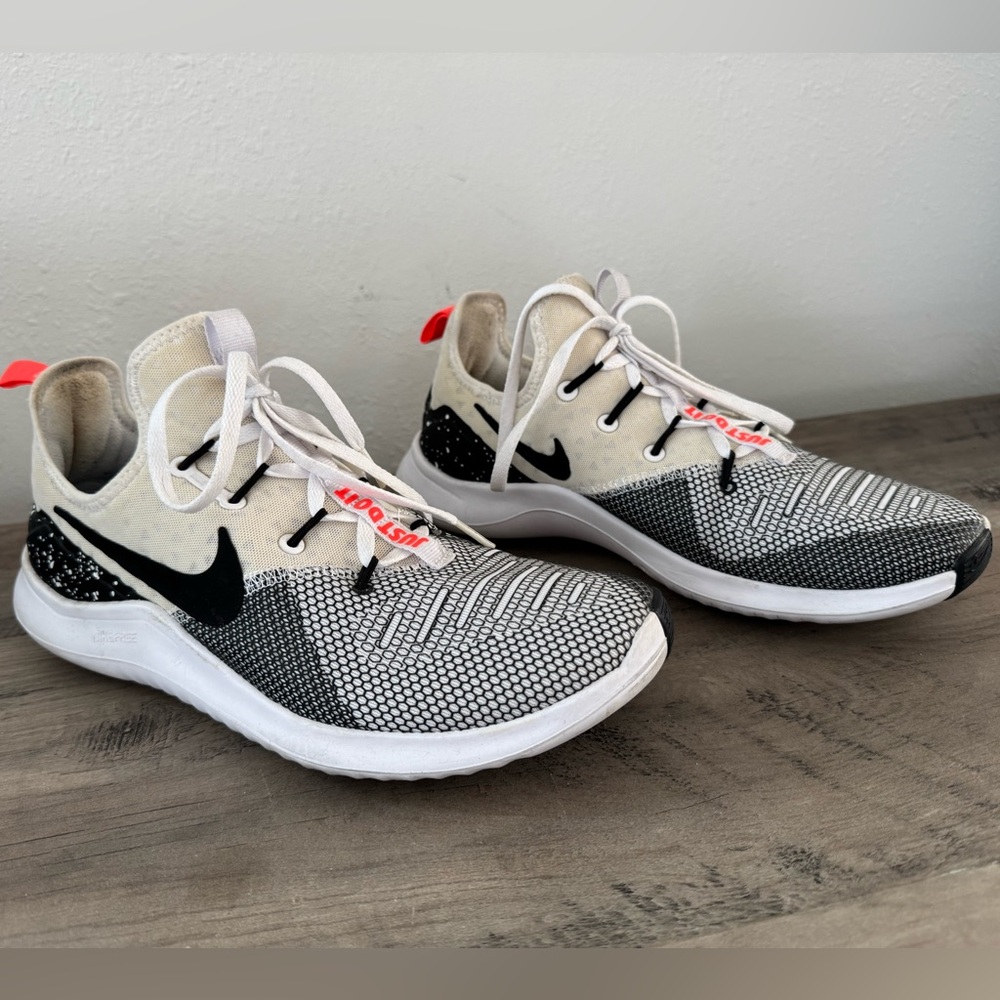 Women’s Nike Free TR 8 Sneakers